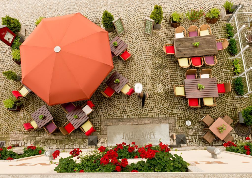Hotel Laurentius Weikersheim Bagian luar foto